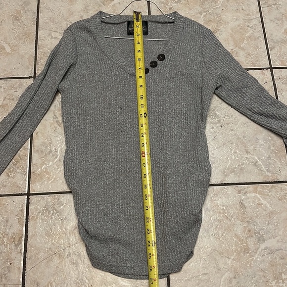 Maternity Love Grey Waffle Knit Top sz L - Picture 5 of 9